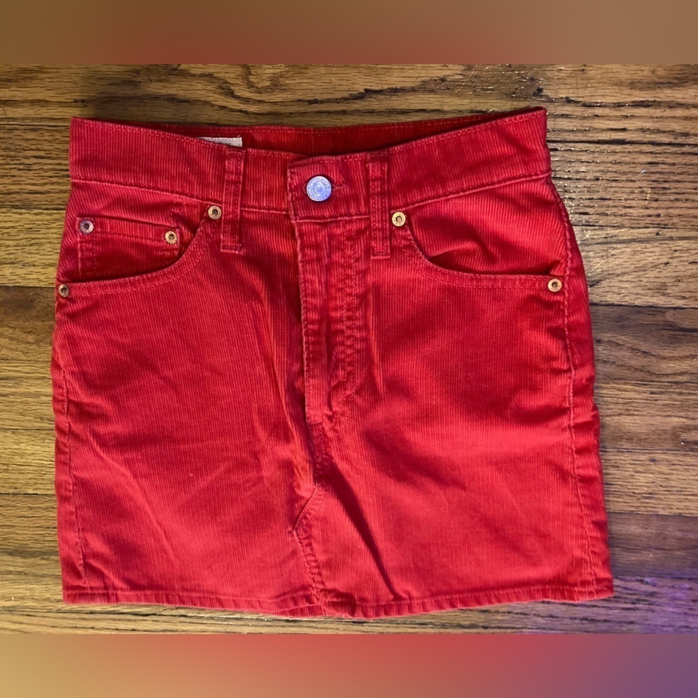 𝅺levi Strauss size 24 vintage y2k red Valentine’s Day corduroy miniskirt - Picture 9 of 15